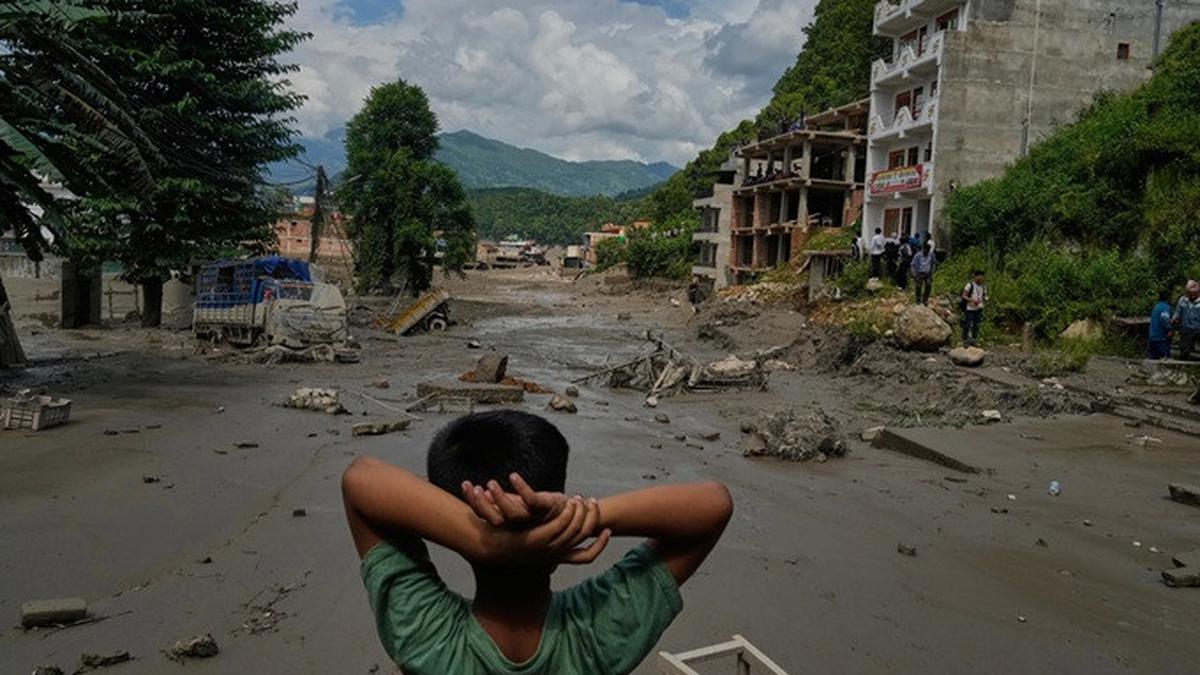 Banjir bandang Nepal menewaskan 160 orang, ratusan turis dilaporkan hilang