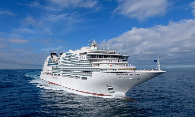 Rasakan Nuansa Superyacht lewat Liburan Kapal Mewah dengan Butler Pribadi