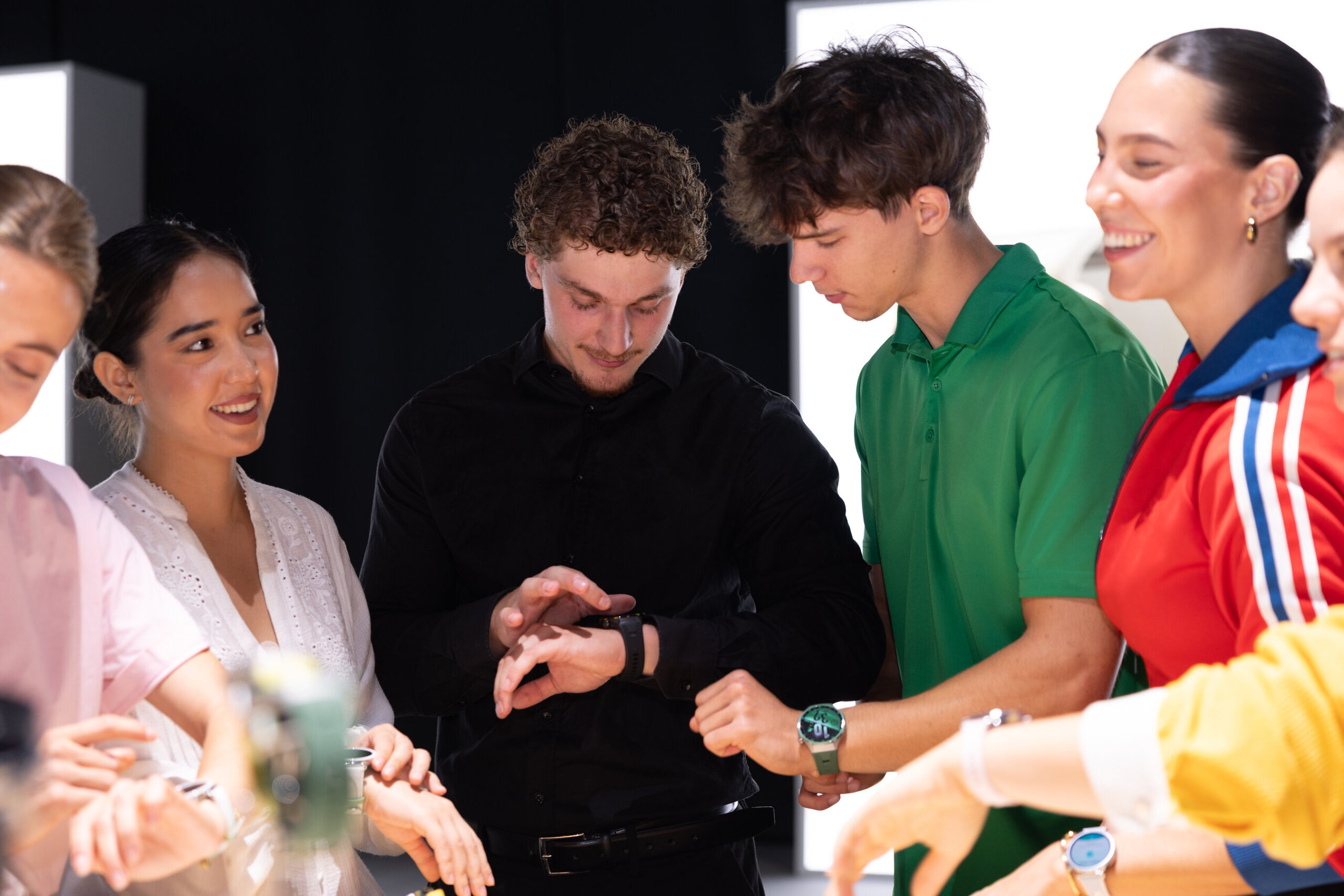 Produk Flagship Huawei Terbaru Dipamerkan pada Peluncuran Global ‘Chase the Wild’ di Munich